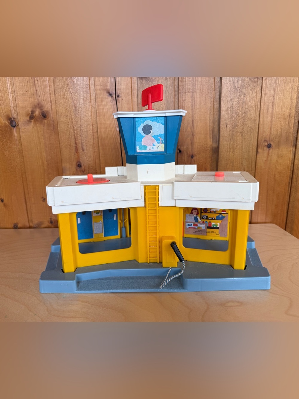 Vintage Fisher-Price #933 The Play Family Jeyport - Picture 3 of 16